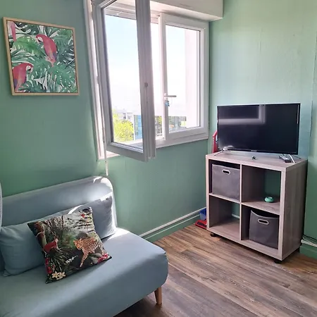 Les Perroquets Apartment